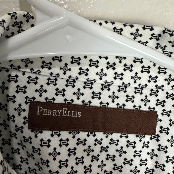 Perry Ellis Button Up Shirt Size XL - Picture 3 of 8